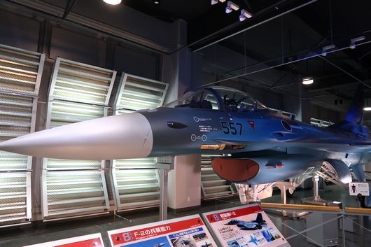 戦闘機F-2.jpg